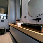 Three Pearls Deluxe & Apartmán