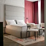 Three Pearls Deluxe & Apartmán