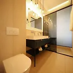 Three Pearls Deluxe & Apartmán