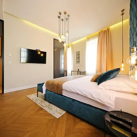 Three Pearls Deluxe Rooms&studios * Zadar