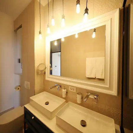 Appartement Three Pearls Deluxe Rooms&studios *