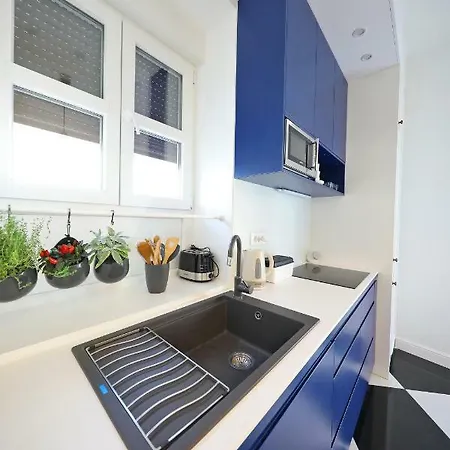 Three Pearls Deluxe & Apartament
