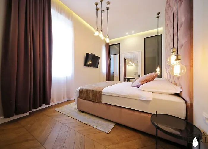 Apartman Three Pearls Deluxe & *