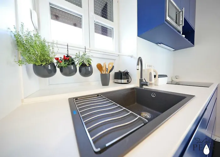 Three Pearls Deluxe & Apartman Zára