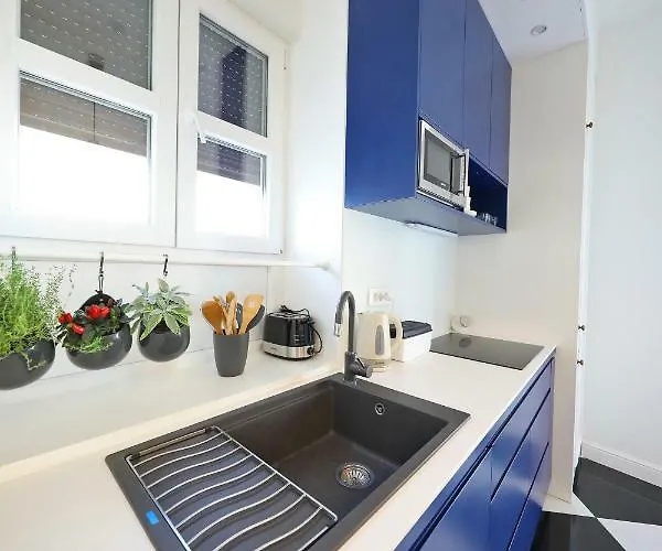 Three Pearls Deluxe & Apartman