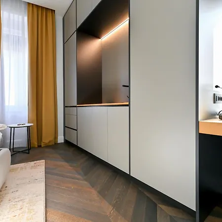 Three Pearls Deluxe & Zadar