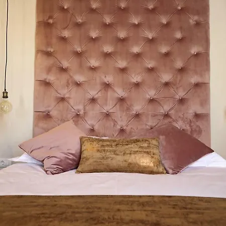 Apartment Three Pearls Deluxe & *