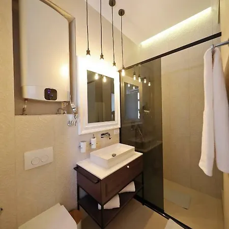 Three Pearls Deluxe & Daire Zadar