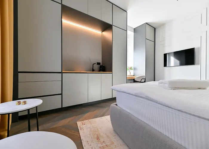 Apartment Three Pearls Deluxe & *