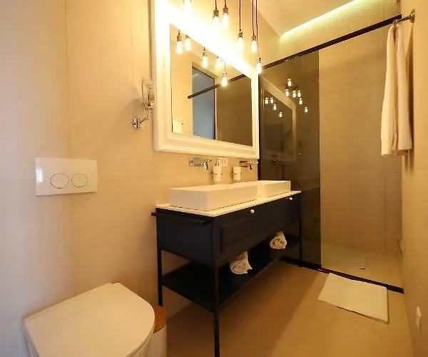 Apartment Three Pearls Deluxe &