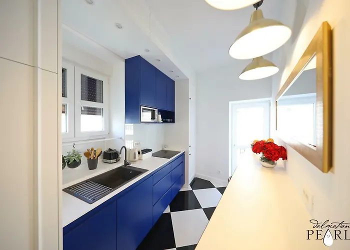 Three Pearls Deluxe & * Zadar